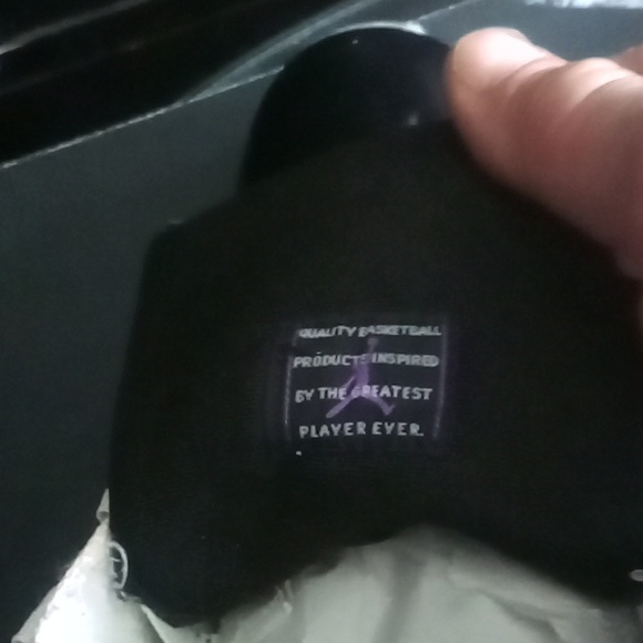 Retro Jordan 11's mid hight white and blac size 13 - Picture 7 of 10